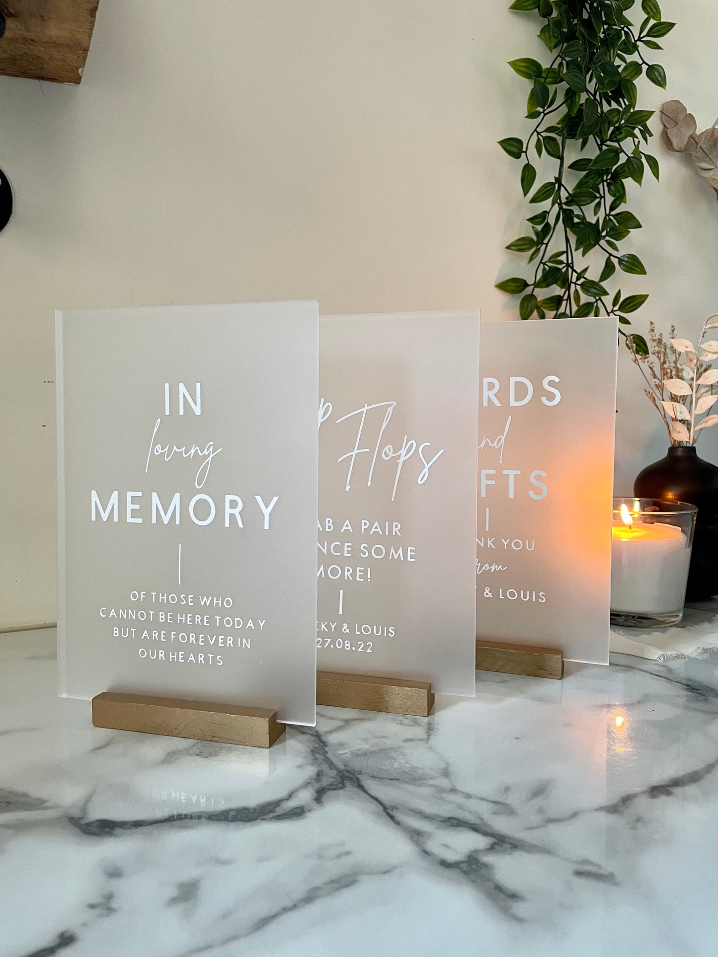 Frosted Acrylic Flip Flop Sign With Wooden Block Stand